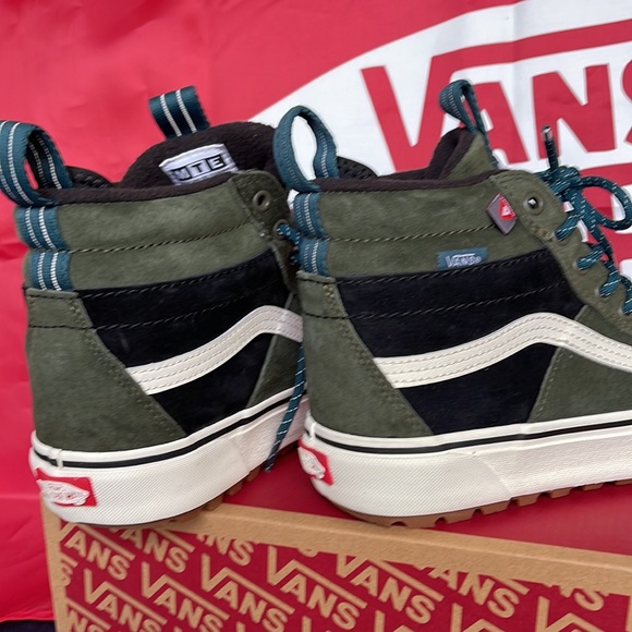 Vans Sk&-Hi Mte-2
Utility Pop Grape Leat
VNOA5HZZ50K
WMNS boots - sneakers - Picture 15 of 16